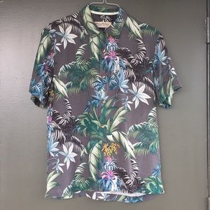Tommy Bahama Mens size Medium 100% Silk Hawaiian Shirt